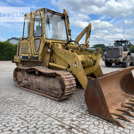 CATERPILLAR 943