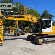 LIEBHERR R922 SLC